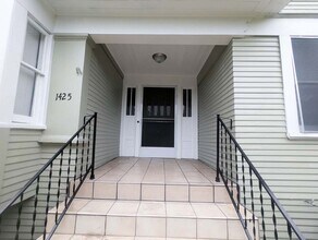 Building Photo - 1421 Kellam Ave