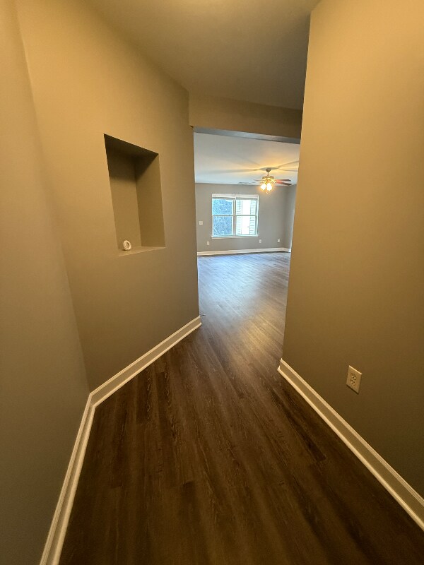 Foto del edificio - 5410 Perlou Ln