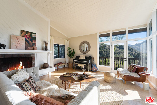 Building Photo - 2239 Topanga Skyline Dr