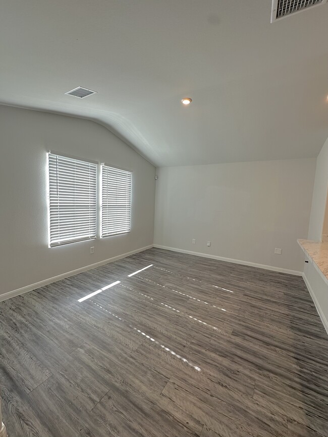 Building Photo - 2623 Road 5724