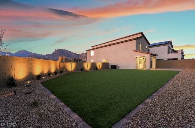 Foto del edificio - 1480 Marsh Bird St