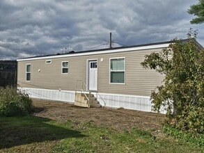 Building Photo - 1505 Bellows Falls Rd