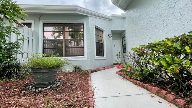 Foto del edificio - 12113 Country Greens Blvd