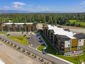 Building Photo - 100 Woodlands Wy