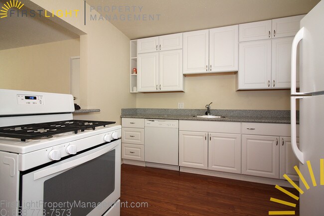 Building Photo - 1221 Hermosa Ave