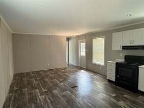 Building Photo - 2430 County Rd 318