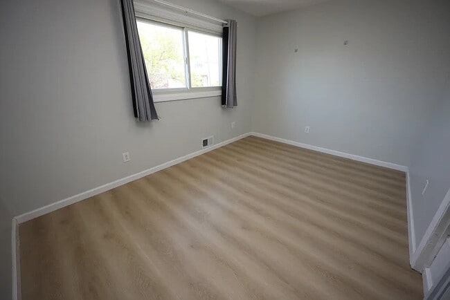 Building Photo - 178 Spratt Ave