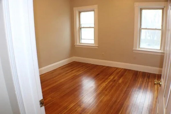 Building Photo - 303 Broad St