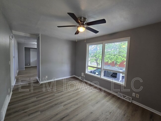 Building Photo - 512 Maynard Ave