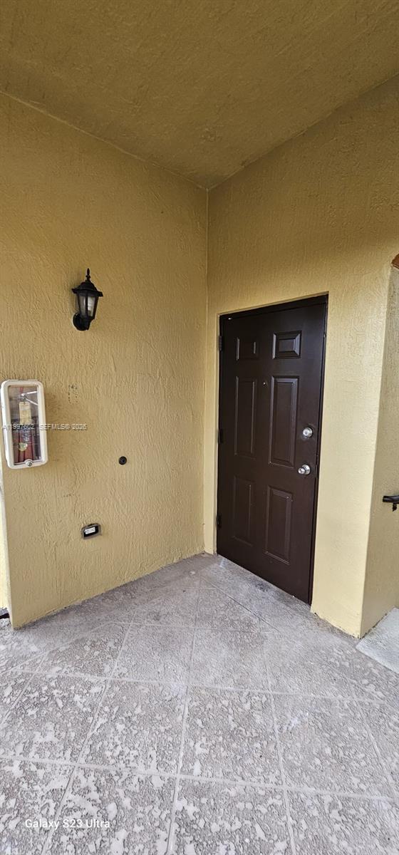 Foto del edificio - 935 NE 33rd Terrace