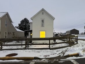 Building Photo - 245 Cromley St