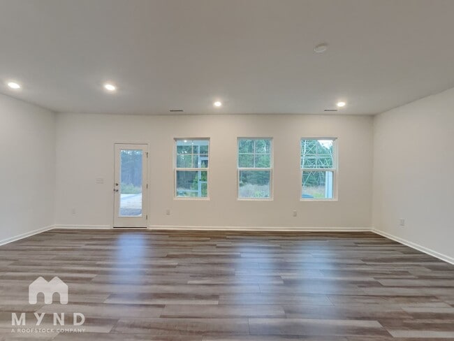 Building Photo - 1102 Constellation Cir