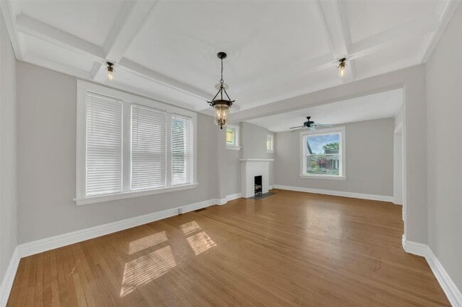 Building Photo - 5327 Neosho St