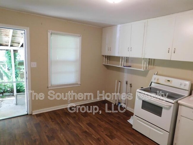 Foto del edificio - 1704 Shady Dr