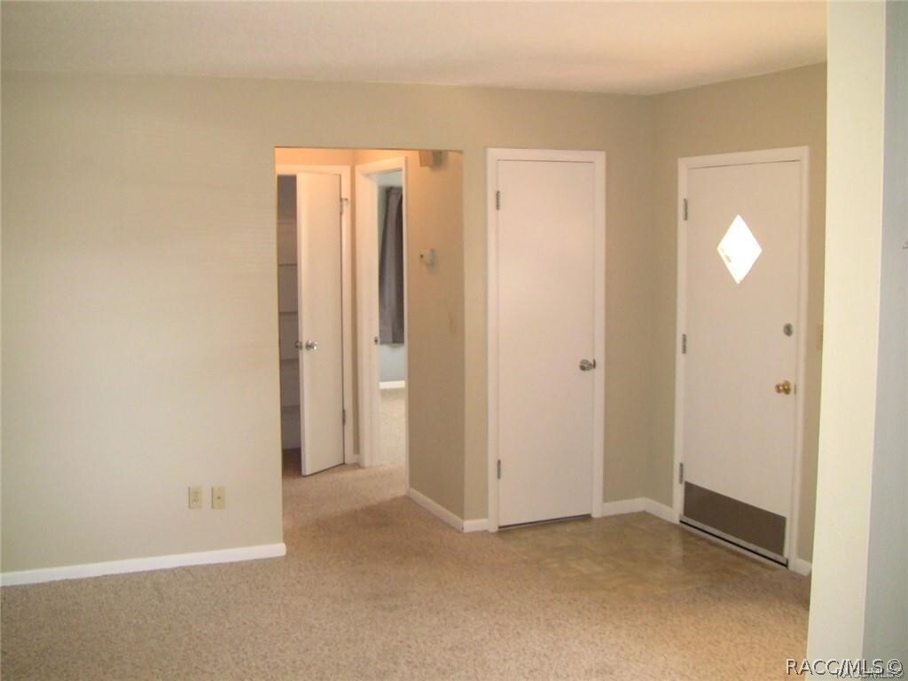 Building Photo - 9513 E Village Green Cir