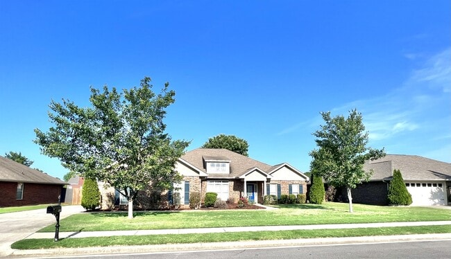 Building Photo - 630 Summer Cove Cir NW