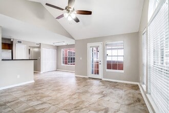 Building Photo - 1055 Crystal Way