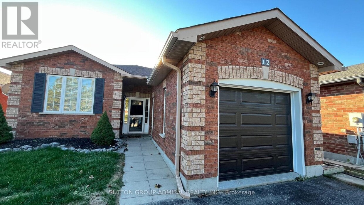 Photo principale - 12 Revelstoke Ct
