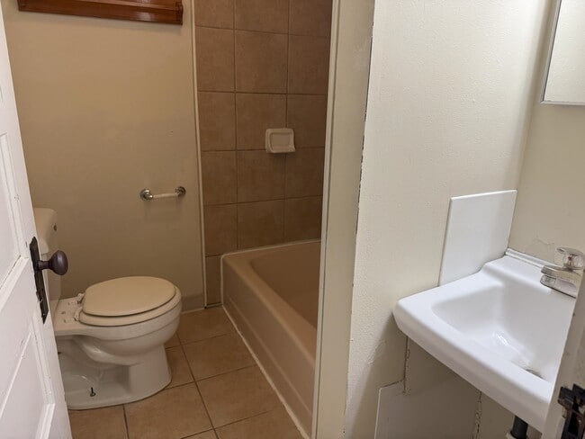 Building Photo - 731 3rd Ave