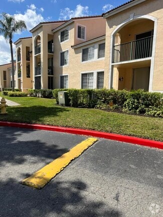 Building Photo - 1743 Village Blvd