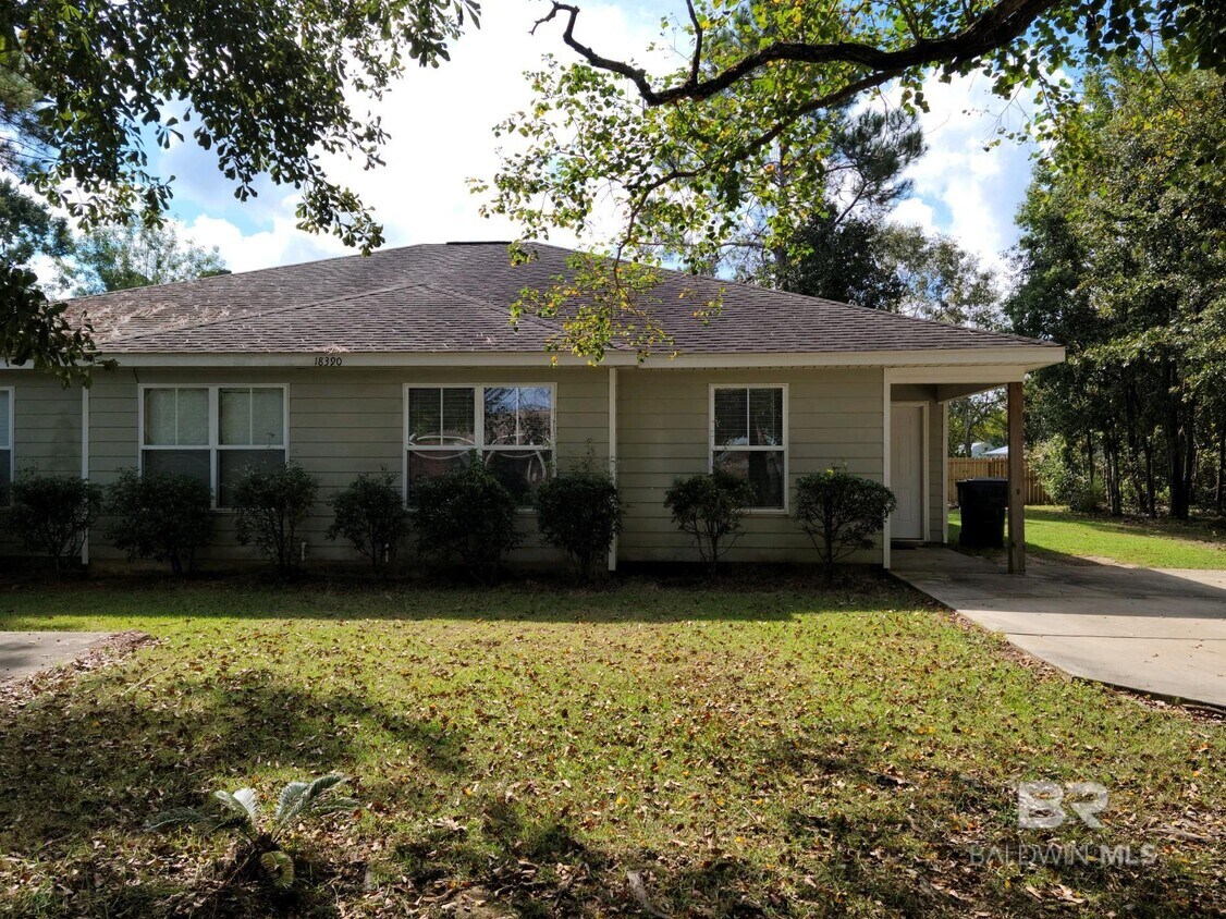 Foto principal - 18390 W Hammond St