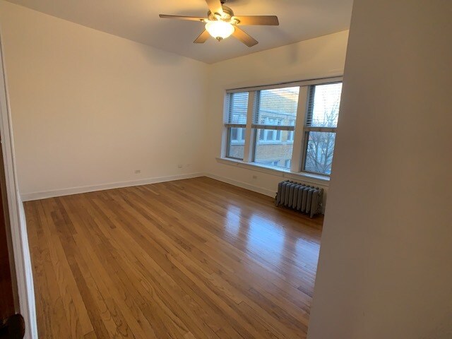 Foto del edificio - 4702 N Winchester Ave