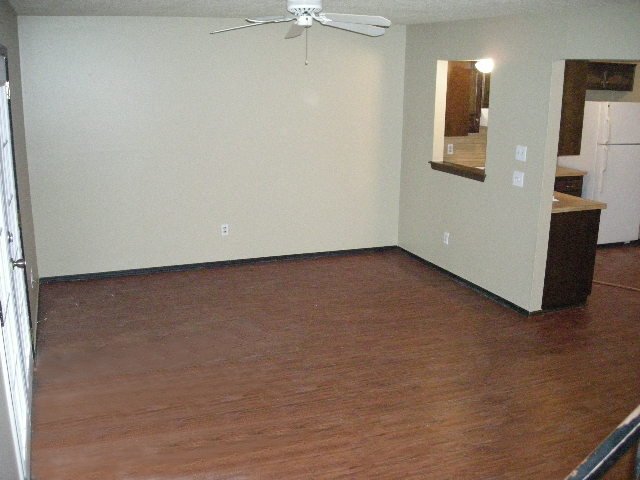 Foto del edificio - 524 Wild Wind Rd