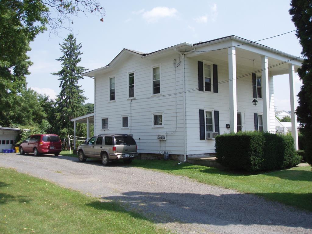 Primary Photo - 3 Meadow St