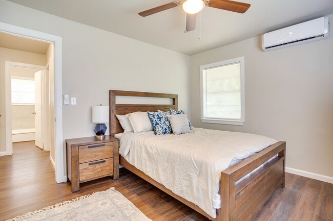 Foto del edificio - 104 W Reno Rd