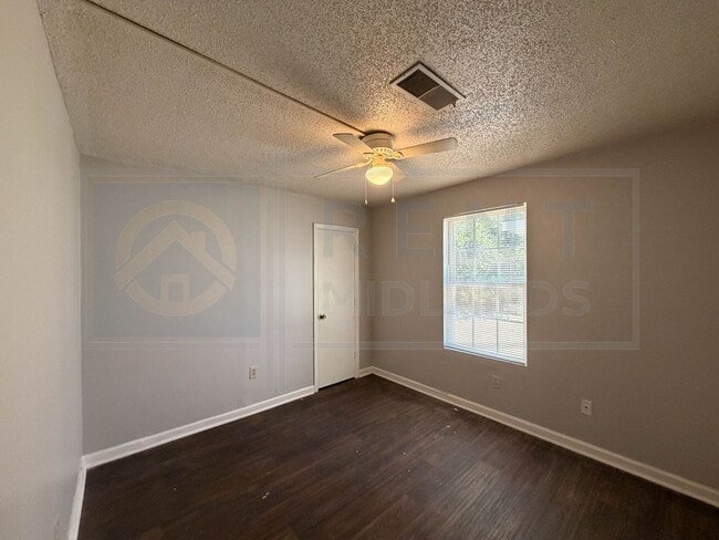 Building Photo - 1007 Piney Woods Rd