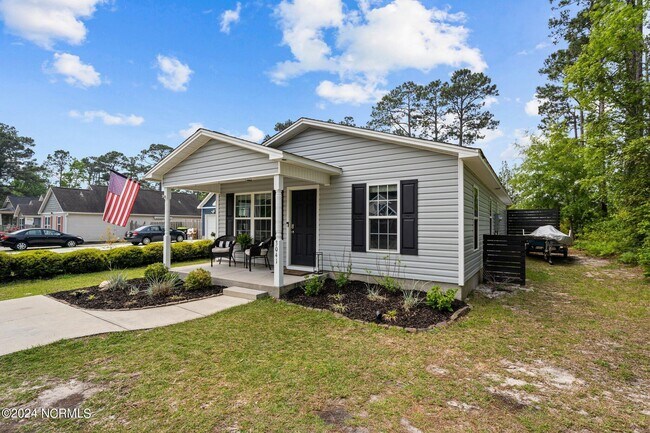 Building Photo - 3041 Country Club Dr