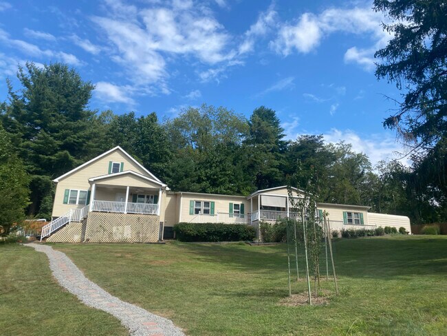 Foto del edificio - 41 Eve Dr