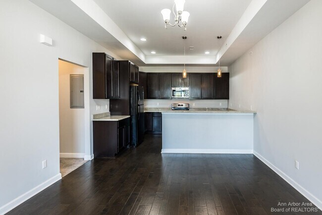 Building Photo - 5535 Arbor Chase Dr