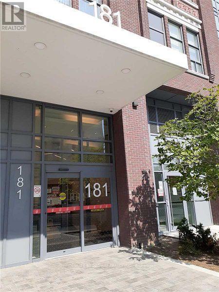 Building Photo - 181 Huron St