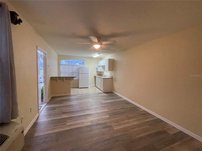 Building Photo - 525 ORCHID Dr