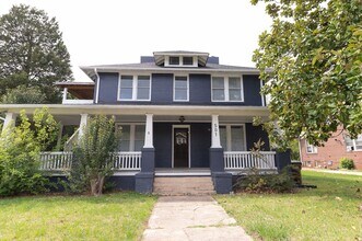 Building Photo - 501 Steele St