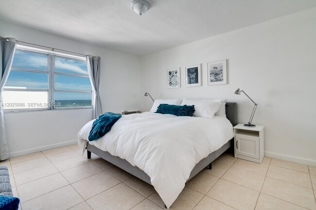 Foto del edificio - 3100 Collins Ave