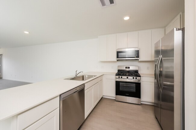 Foto del edificio - 18064 Trepito Ave