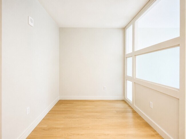 Foto del edificio - 133 Seaport Blvd