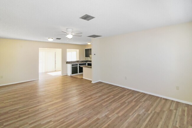 Foto del edificio - North Port Annual Home for Rent