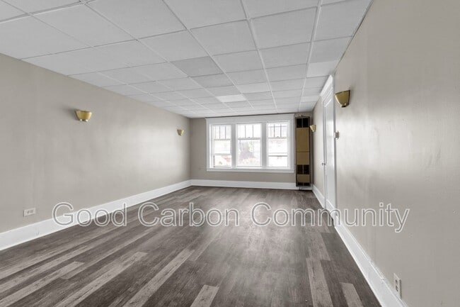 Foto del edificio - 1247 Hertel Ave