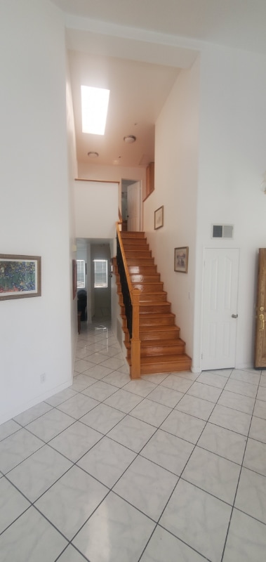 Building Photo - 12153 Knoll Crest Pl