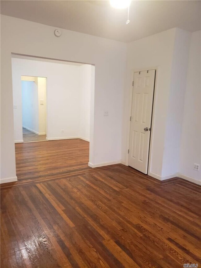 Foto del edificio - 47-20 48th St