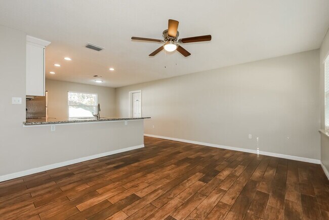 Foto del edificio - 3014 N Pineway Dr