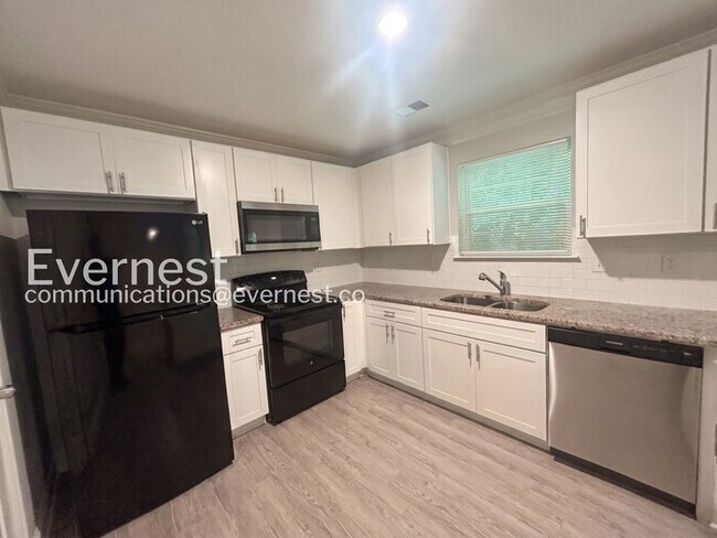 Foto del edificio - 5275 Hanover St