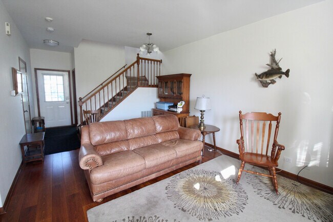 Foto del edificio - 1248 Whispering Hills Dr