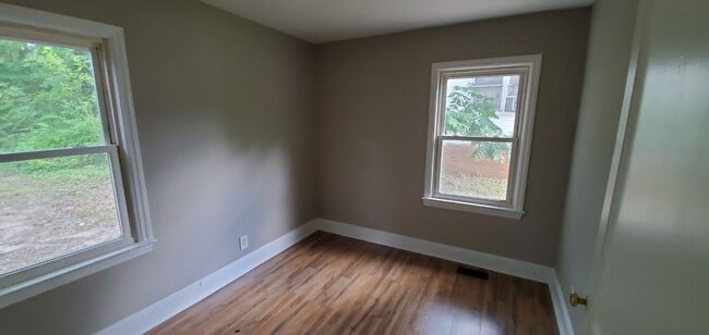 Foto del edificio - 2 Bedroom 1 Bathroom House!