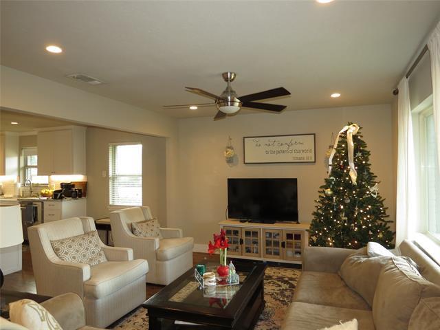 Foto del edificio - 11425 Lochwood Blvd