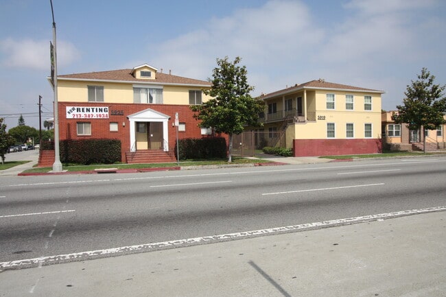 Building Photo - 5925 Crenshaw Blvd
