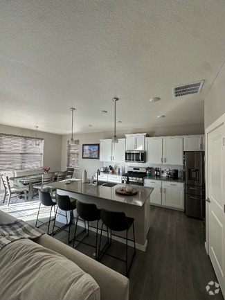 Building Photo - 18042 Dandy Brush Dr